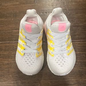 Adidas Toddler Girls sneakers 7.5 White, Yellow, Pink
